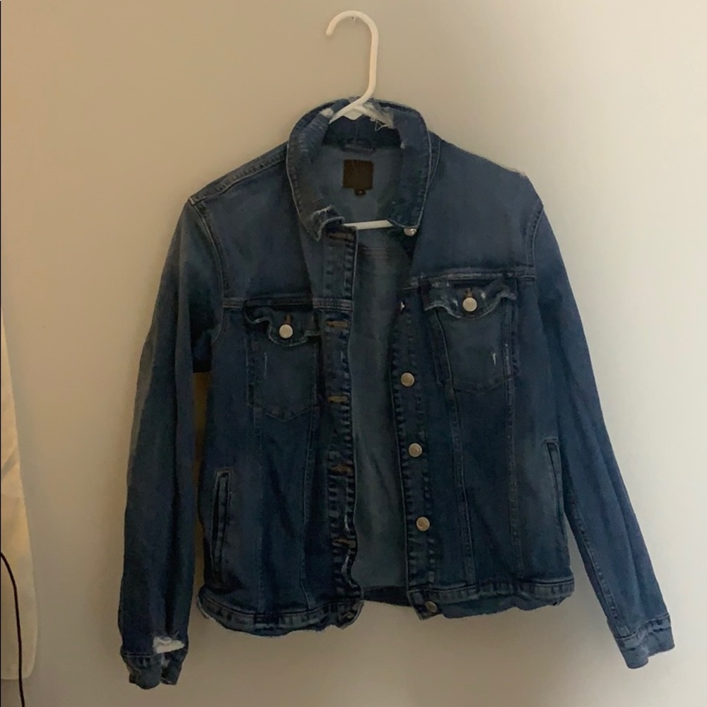 Medium wash jean jacket